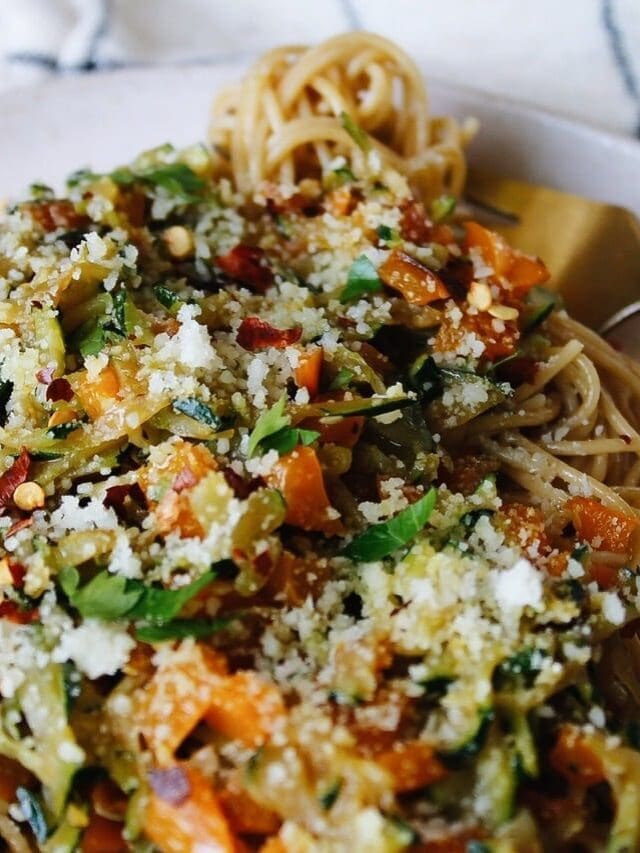 SAUTEED ZUCCHINI PASTA