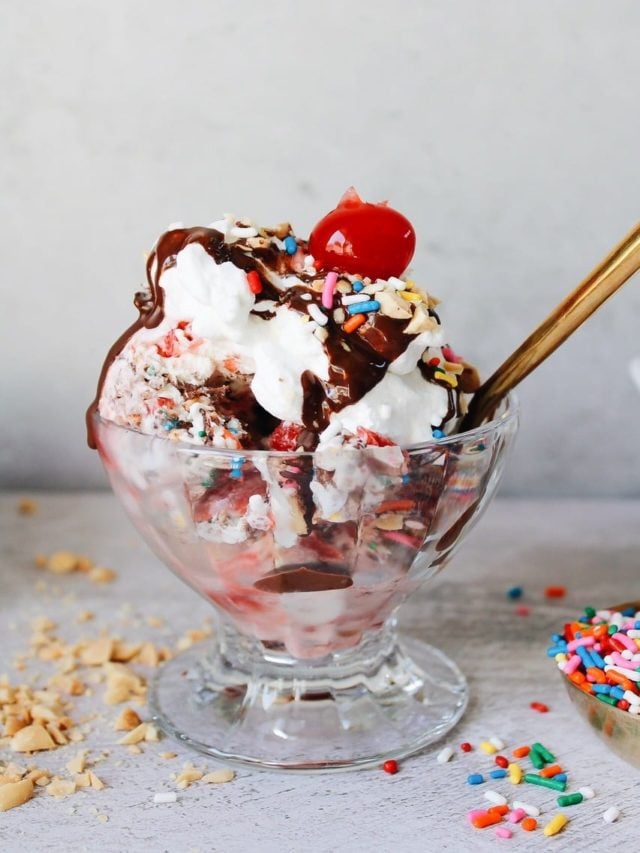 ICE CREAM SUNDAE ICE CREAM (NO CHURN)