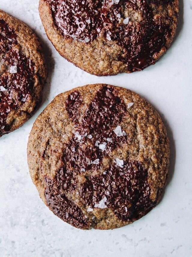 BUCKWHEAT CHOCOLATE CHIP COOKIES (GF)