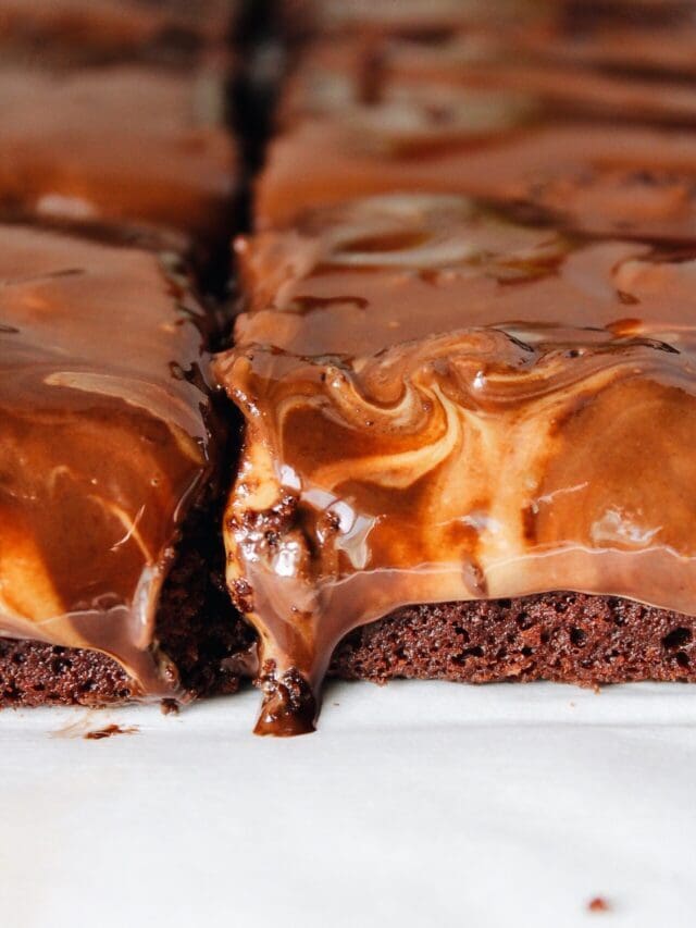 GLUTEN-FREE PEANUT BUTTER BROWNIES