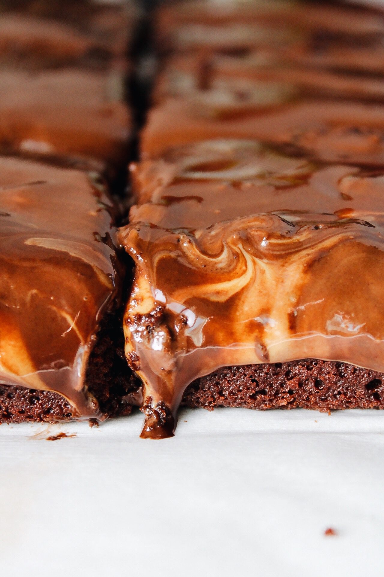 close up of gluten free peanut butter cup brownies