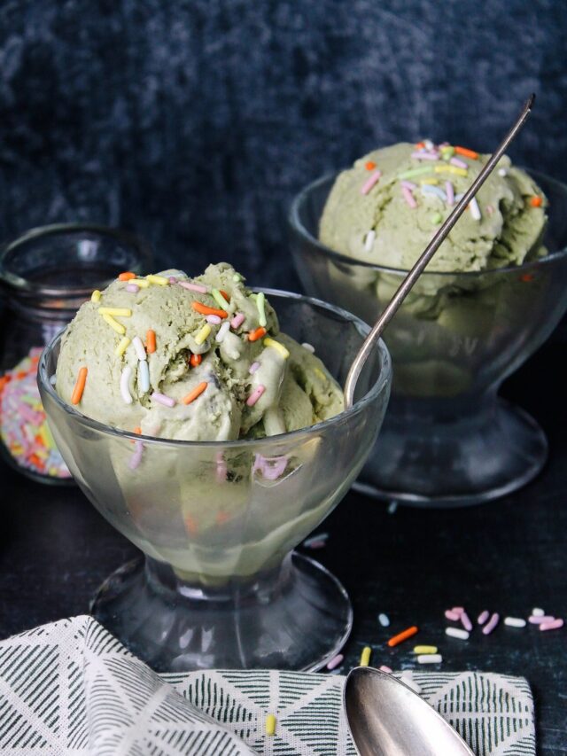 no-churn matcha ice cream in glass dishes topped with sprinkles