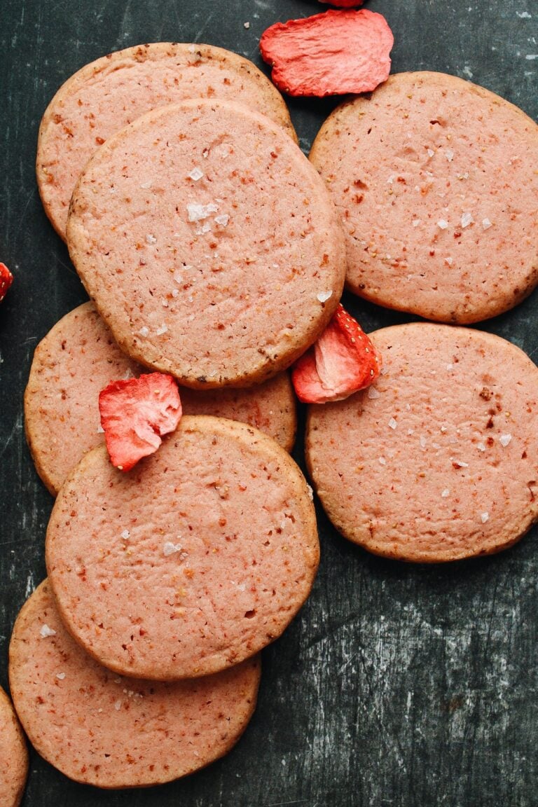 strawberry shortbread cookies with freeze-dried strawberries