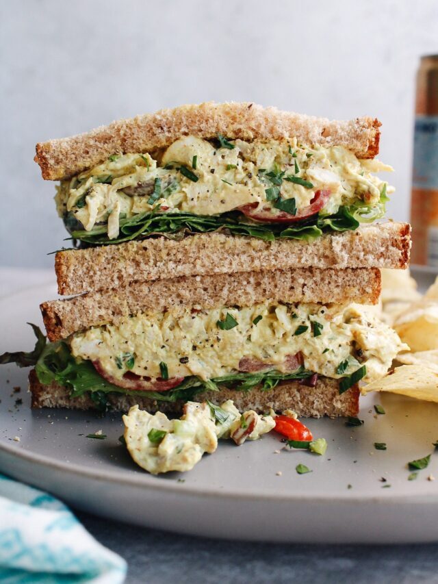 CURRY CHICKEN SALAD WITH GRAPES