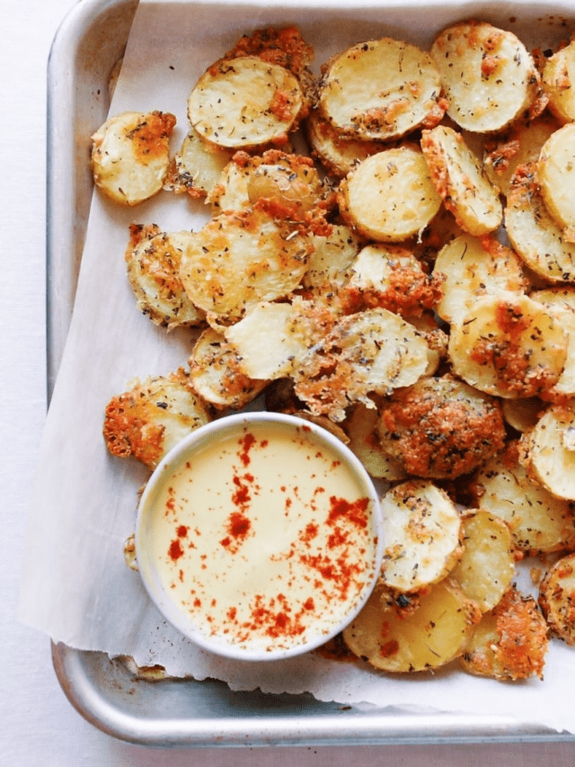 CRISPY ROASTED PARMESAN POTATOES