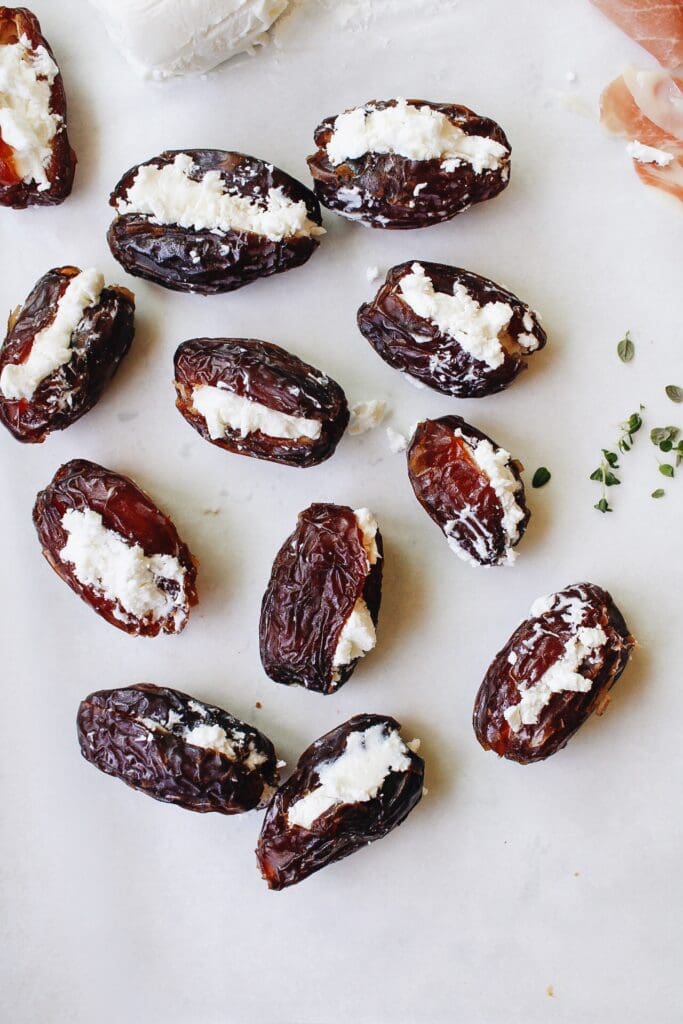 medjool dates stuffed with goat cheese