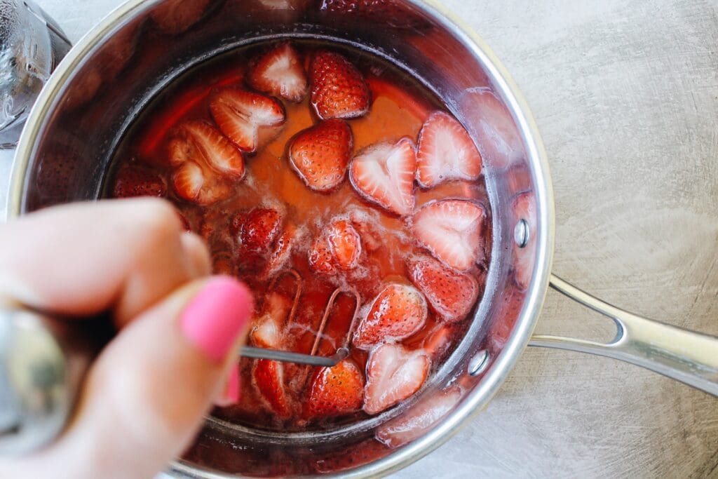 process of making strawberry syrup