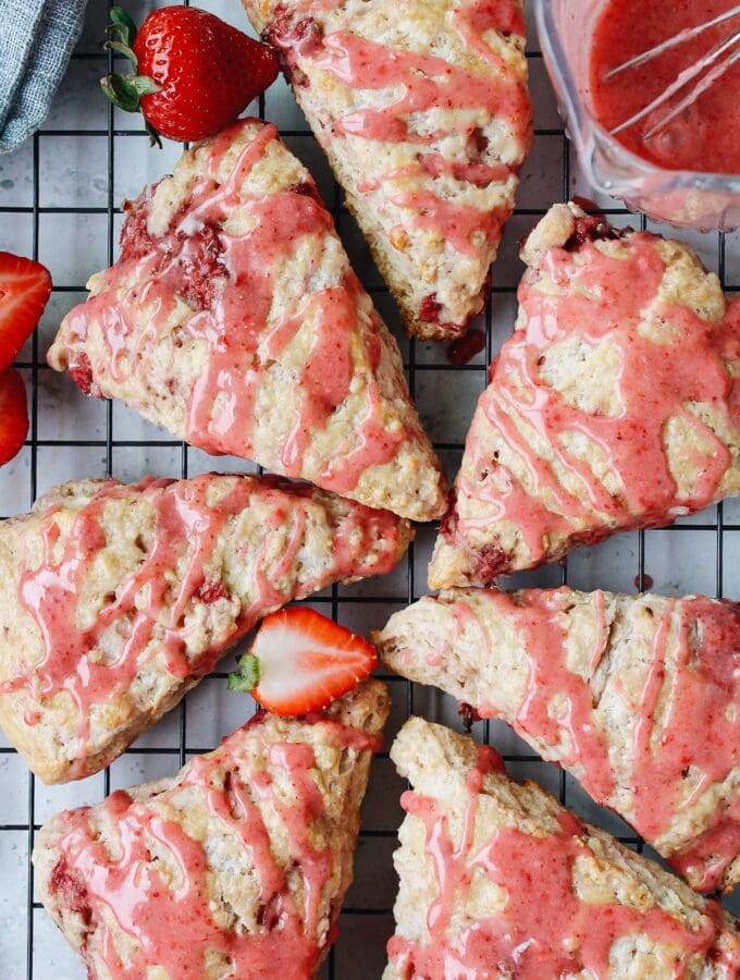 strawberry buttermilk scones on a cooling rack