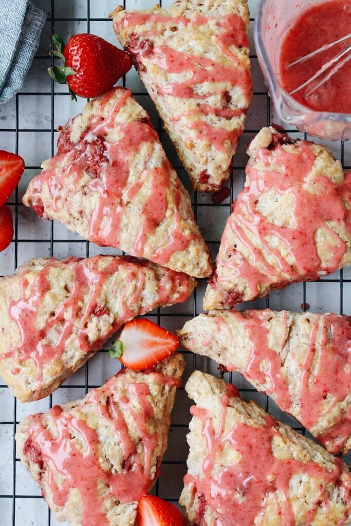 strawberry buttermilk scones on a cooling rack